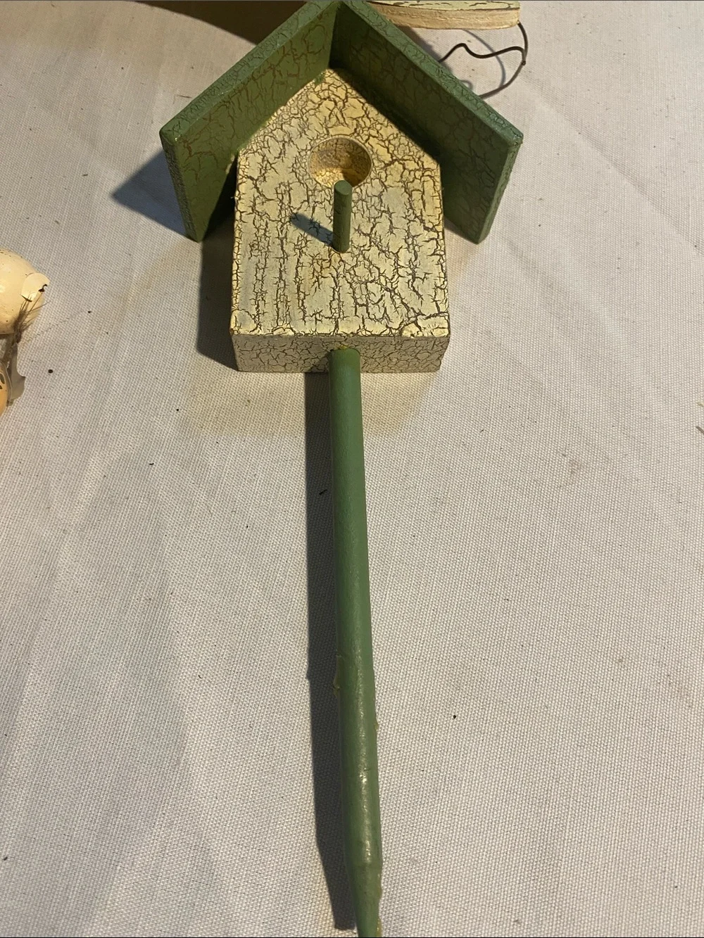 Love Bird Inn Sign & Decorative Birdhouse with Speckled Eggs